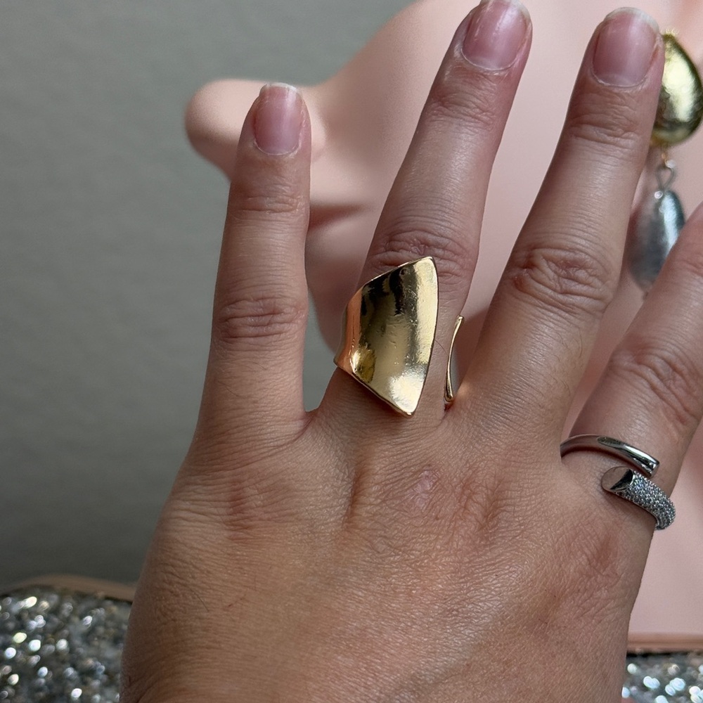 Trendy Gold Tone Texture Statement Ring | NEW - Picture 6 of 6